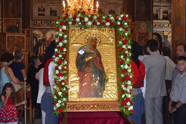 Με βυζαντινή μεγαλοπρέπεια ο Εορτασμός της Aγίας Παρασκευής στους Μολάους