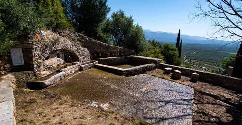 Πακιά Πελοποννήσου 